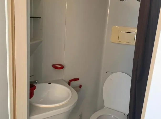Luxurious , Next To University& Wifi, Free Parking, Bed&matress * Ρέγκενσμπουργκ
